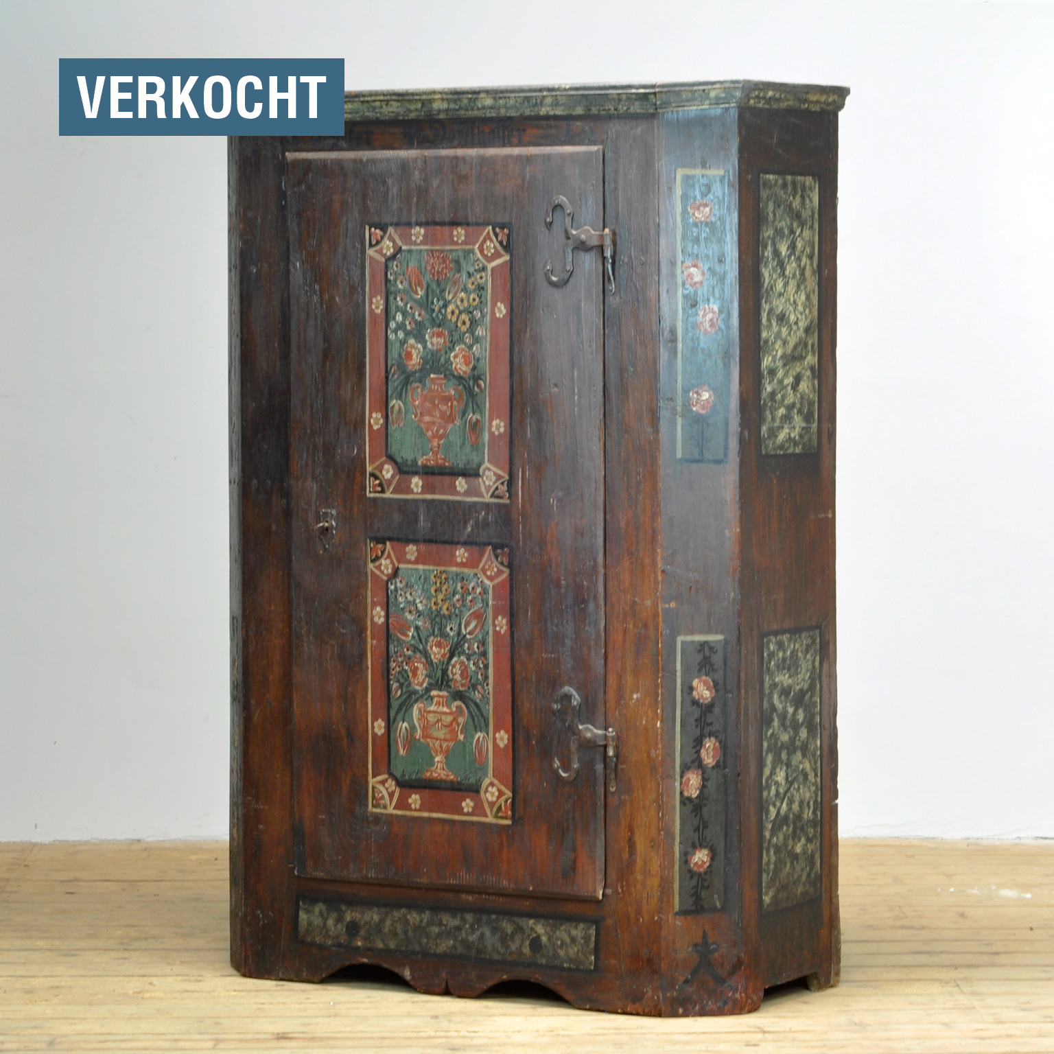weigeren Beeldhouwwerk voorzien Duitse hand-beschilderde kast 20136 | Wereldspul