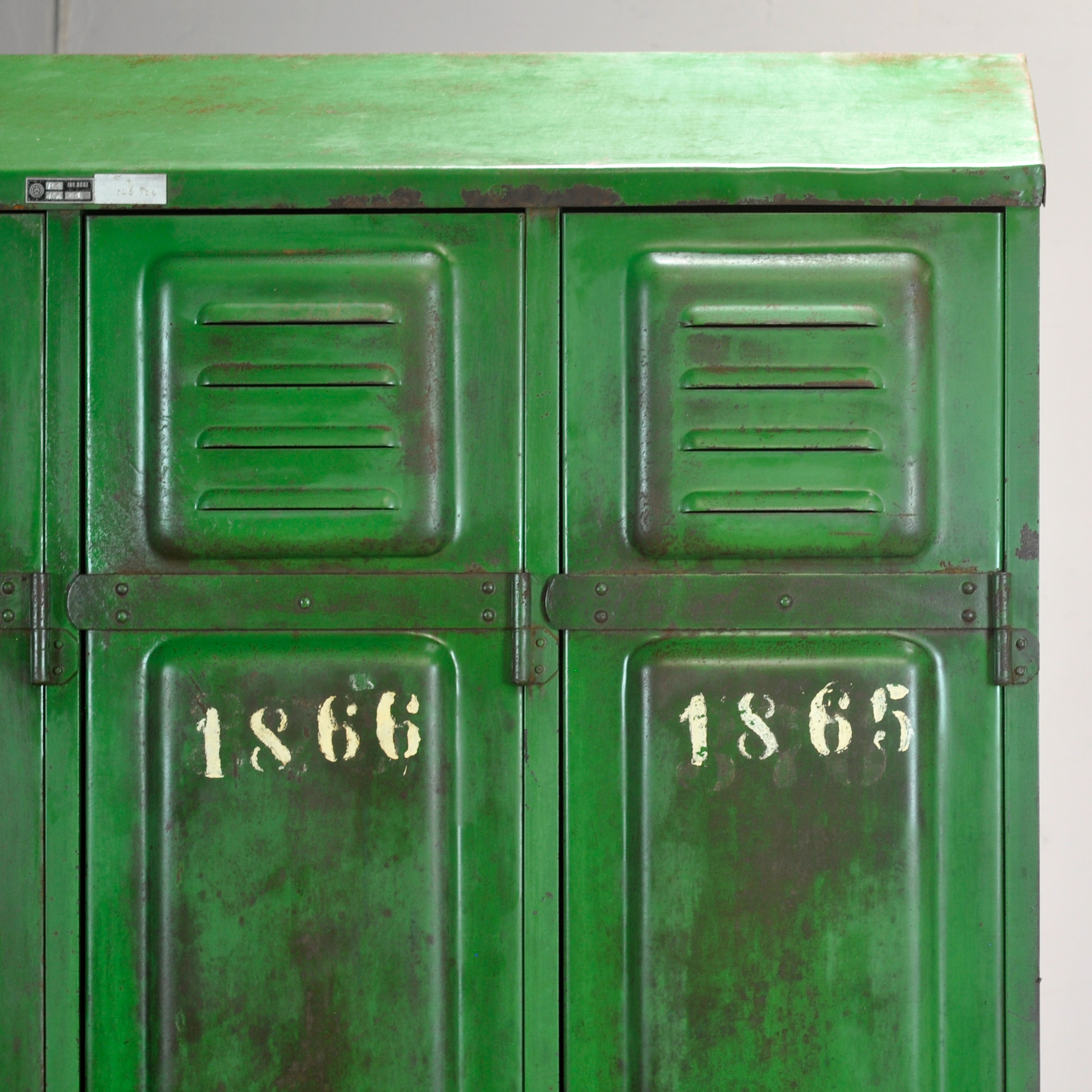 26205_locker_11