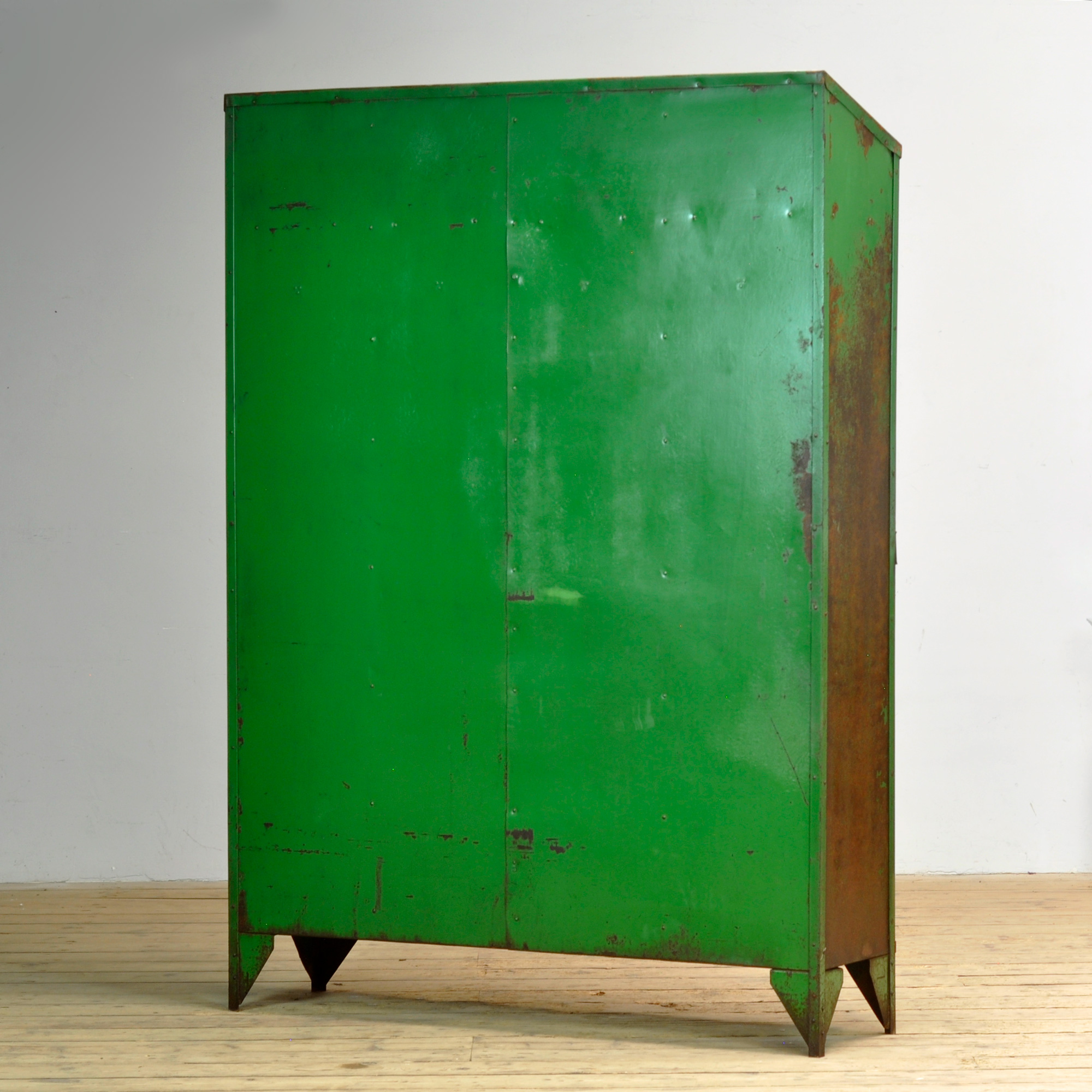 26205_locker_14