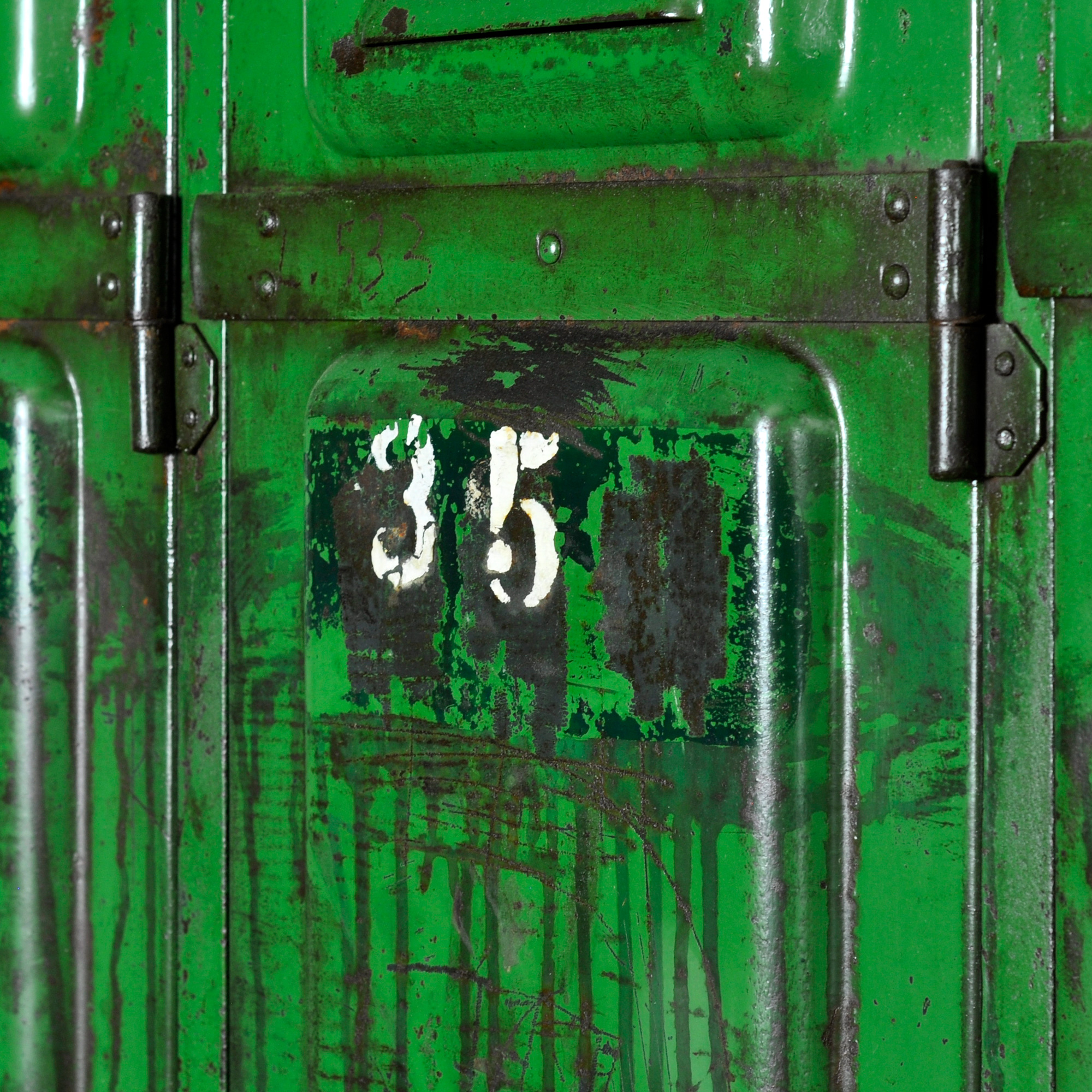 26250_locker_8