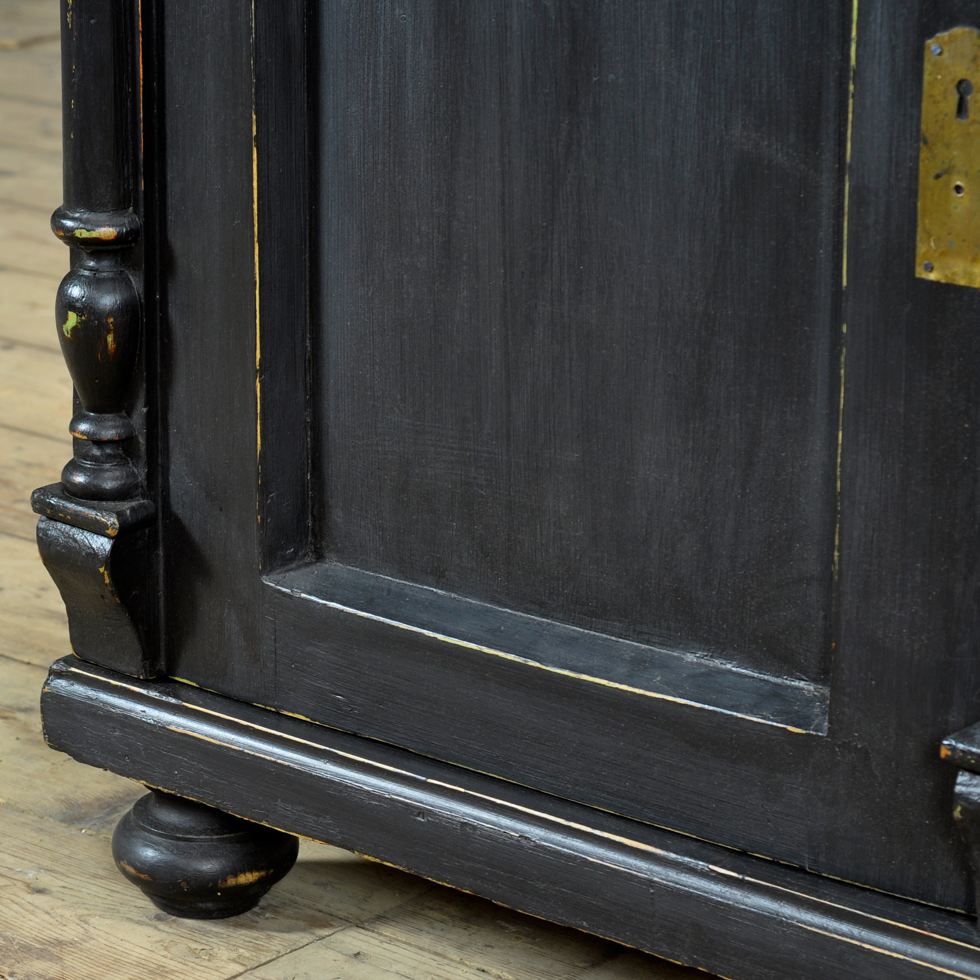 26264-dresser_10