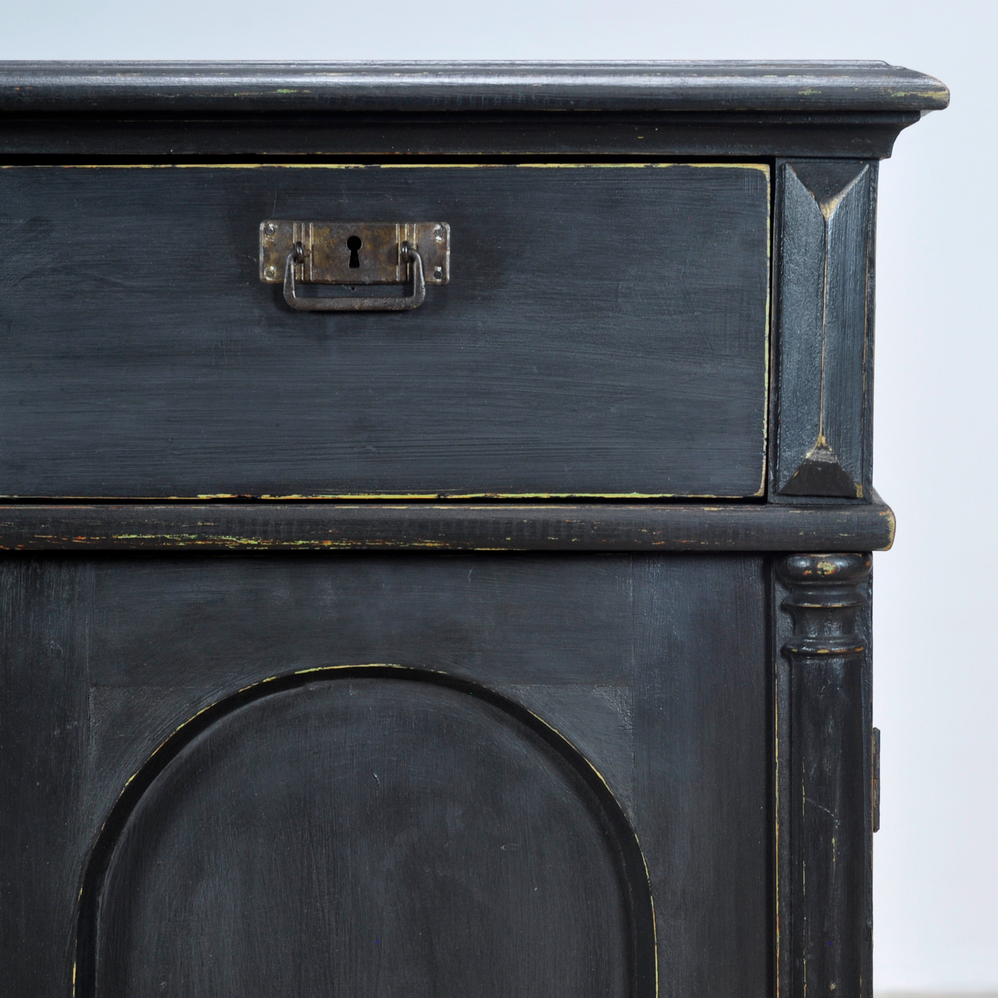 26264-dresser_7