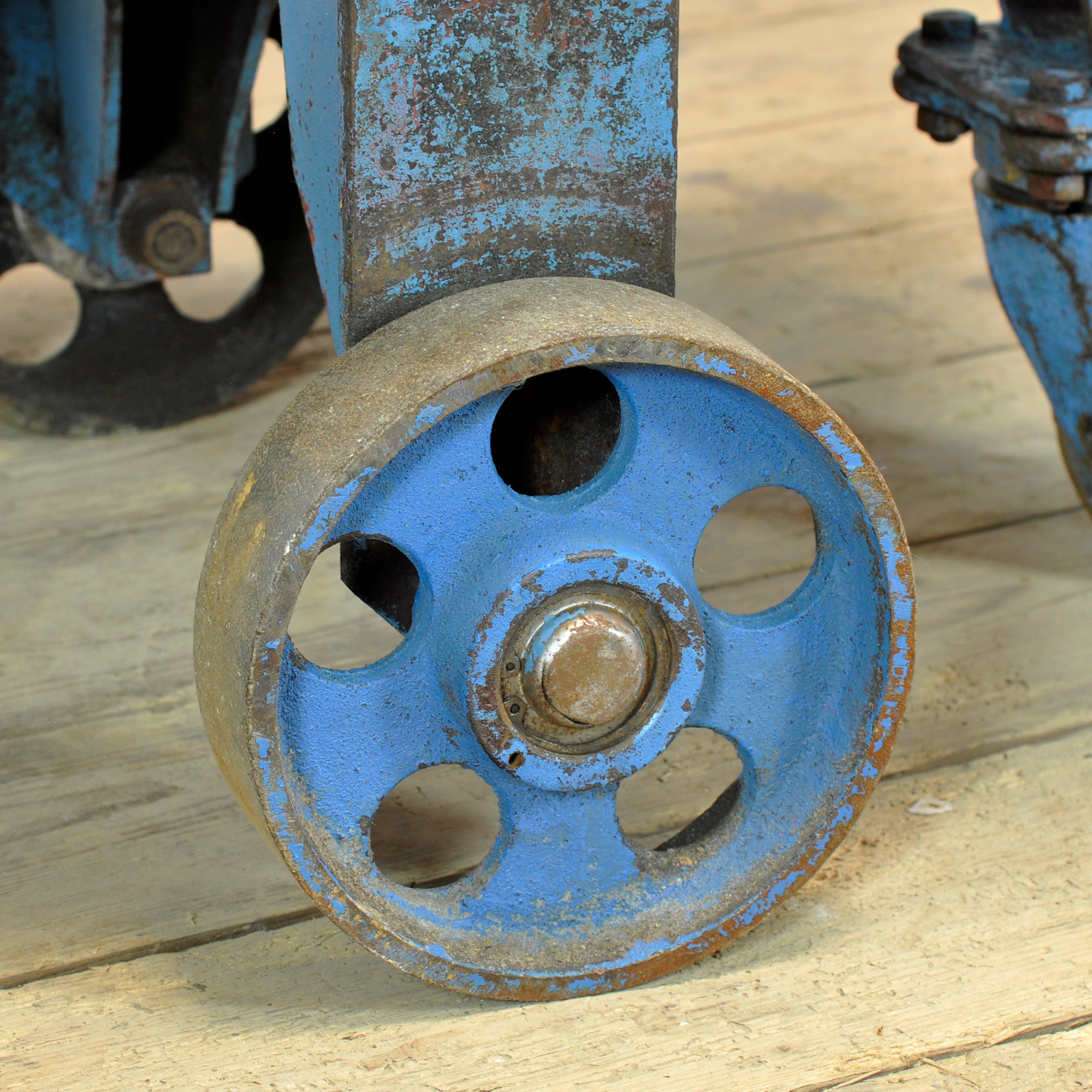 26283-industrieele-salontafel_9
